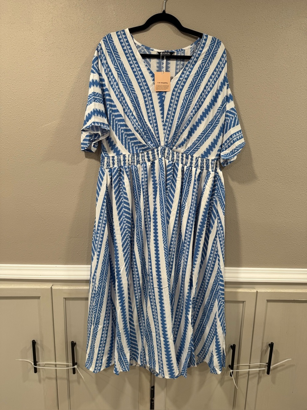 Solid Geometric Dolman Sleeve Pocket Shirred Split Hem Dress - Picture 2 of 7